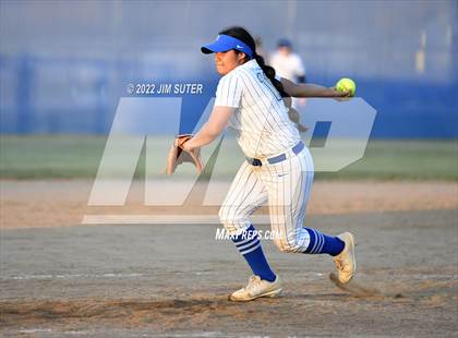 Thumbnail 1 in Rockdale vs Florence photogallery.