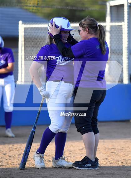 Thumbnail 2 in Rockdale vs Florence photogallery.