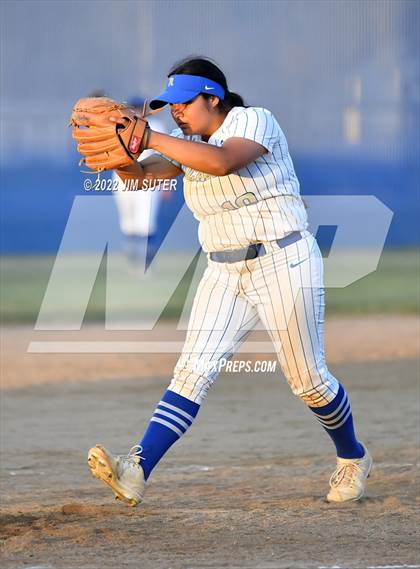 Thumbnail 1 in Rockdale vs Florence photogallery.