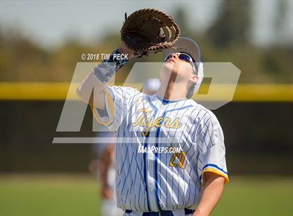 Thumbnail 3 in Reed vs. Newberg photogallery.