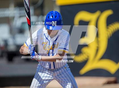 Thumbnail 2 in Reed vs. Newberg photogallery.