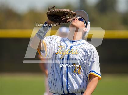 Thumbnail 2 in Reed vs. Newberg photogallery.