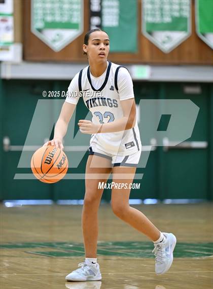 Thumbnail 2 in La Jolla Country Day vs. Pleasant Valley (St. Mary's MLK Classic) photogallery.