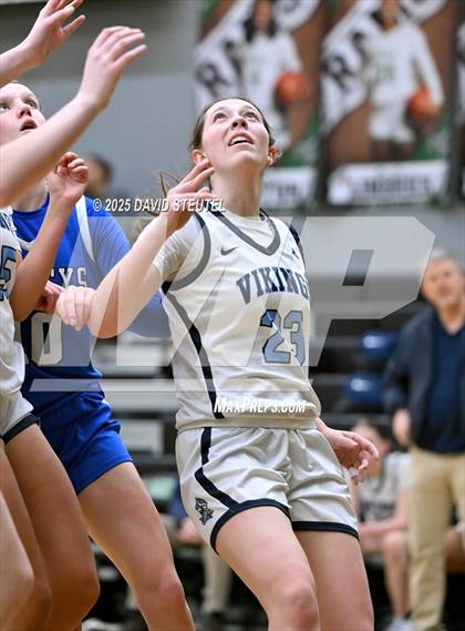 Thumbnail 2 in La Jolla Country Day vs. Pleasant Valley (St. Mary's MLK Classic) photogallery.