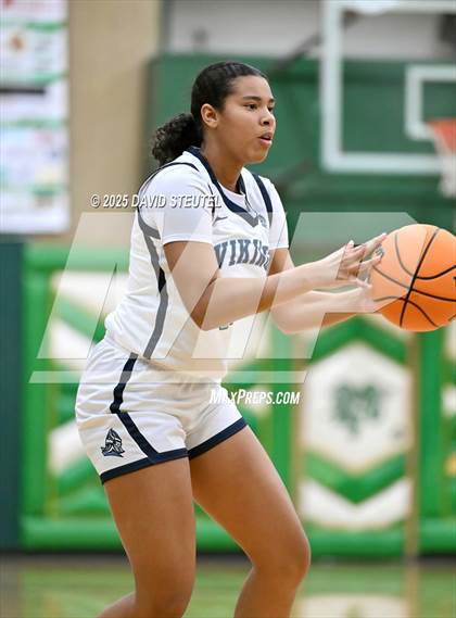 Thumbnail 1 in La Jolla Country Day vs. Pleasant Valley (St. Mary's MLK Classic) photogallery.