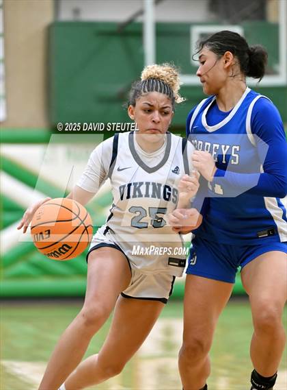 Thumbnail 2 in La Jolla Country Day vs. Pleasant Valley (St. Mary's MLK Classic) photogallery.