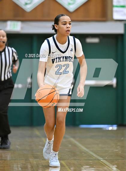 Thumbnail 2 in La Jolla Country Day vs. Pleasant Valley (St. Mary's MLK Classic) photogallery.