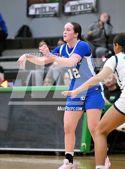 Thumbnail 3 in La Jolla Country Day vs. Pleasant Valley (St. Mary's MLK Classic) photogallery.