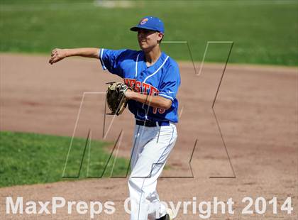 Thumbnail 1 in Chester vs. Haldane (NYSPHSAA Class C Regional Semifinal) photogallery.