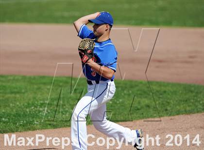 Thumbnail 3 in Chester vs. Haldane (NYSPHSAA Class C Regional Semifinal) photogallery.