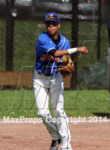 Thumbnail 3 in Chester vs. Haldane (NYSPHSAA Class C Regional Semifinal) photogallery.