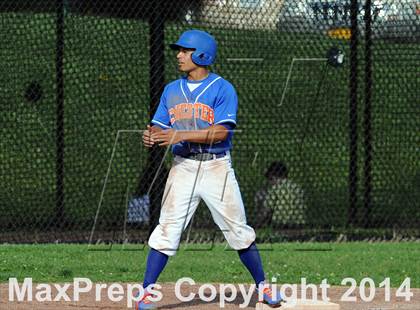 Thumbnail 2 in Chester vs. Haldane (NYSPHSAA Class C Regional Semifinal) photogallery.