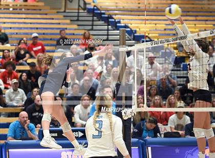 Thumbnail 3 in Valley Christian vs. Palos Verdes (CIF State D1 Final) photogallery.
