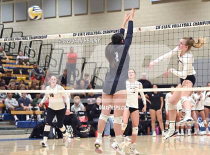 Thumbnail 2 in Valley Christian vs. Palos Verdes (CIF State D1 Final) photogallery.