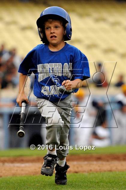 Thumbnail 2 in Charter Oak vs. Santa Monica (CIF SS DIV 4 Final) photogallery.