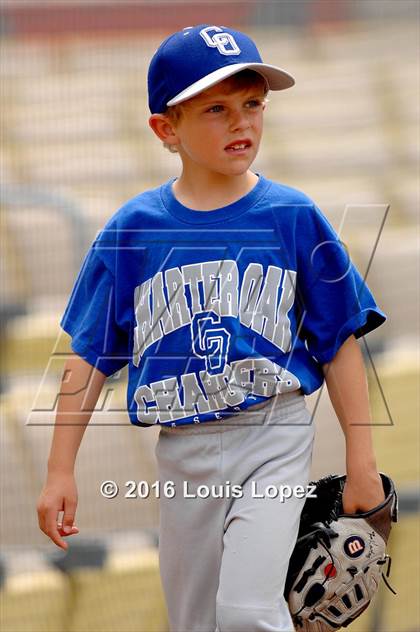 Thumbnail 1 in Charter Oak vs. Santa Monica (CIF SS DIV 4 Final) photogallery.