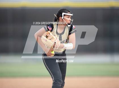 Thumbnail 3 in Keller Central vs Fossil Ridge photogallery.