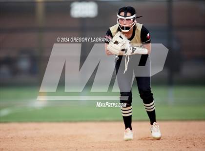 Thumbnail 1 in Keller Central vs Fossil Ridge photogallery.