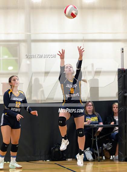 Thumbnail 2 in Indy Genesis HomeSchool vs Jackson HomeSchool (Midwest Volleyball Classic) photogallery.