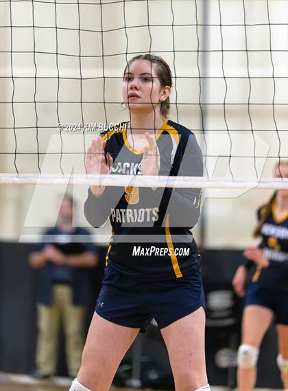 Thumbnail 2 in Indy Genesis HomeSchool vs Jackson HomeSchool (Midwest Volleyball Classic) photogallery.