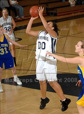 Thumbnail 3 in El Toro @ Trabuco Hills photogallery.