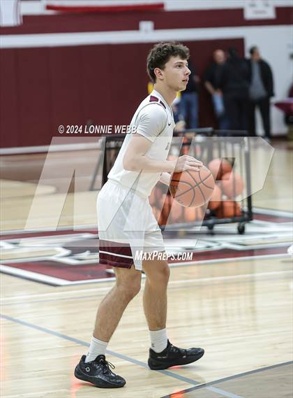 Thumbnail 1 in Pelham vs Harrison (Harrison Holiday Tournament) photogallery.