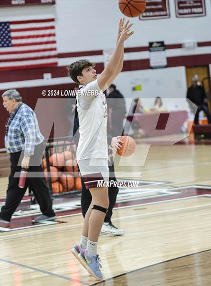 Thumbnail 2 in Pelham vs Harrison (Harrison Holiday Tournament) photogallery.