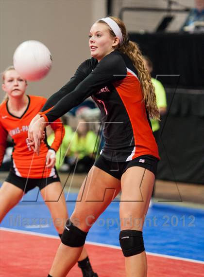 Thumbnail 3 in Cheyenne Mountain vs. Lewis-Palmer (CHSAA 4A Final) photogallery.