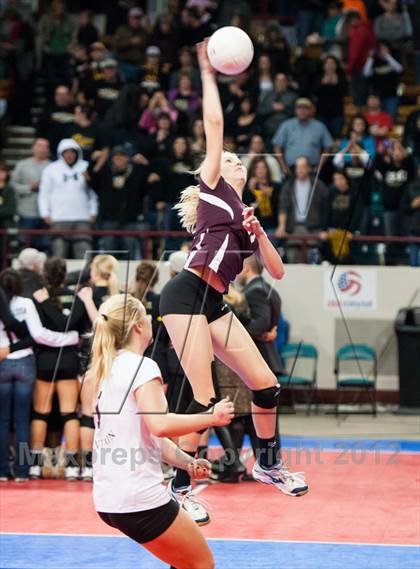 Thumbnail 1 in Cheyenne Mountain vs. Lewis-Palmer (CHSAA 4A Final) photogallery.