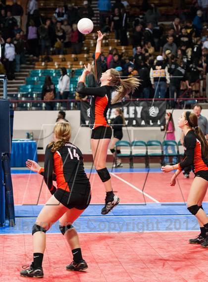 Thumbnail 1 in Cheyenne Mountain vs. Lewis-Palmer (CHSAA 4A Final) photogallery.