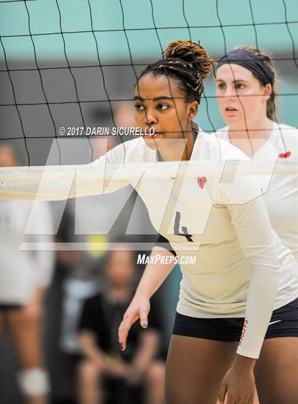 Thumbnail 2 in Sacred Heart vs. Beckman (Nike Tournament of Champions) photogallery.