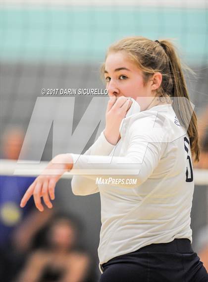 Thumbnail 2 in Sacred Heart vs. Beckman (Nike Tournament of Champions) photogallery.