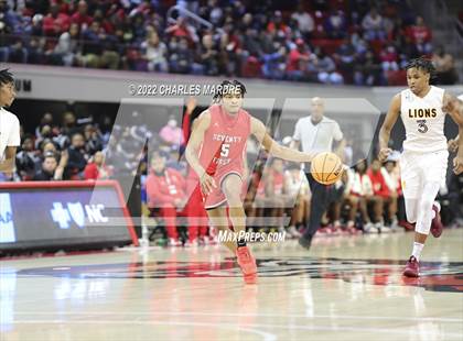 Thumbnail 3 in West Charlotte vs. Seventy-First (NCHSAA 3A Championship) photogallery.