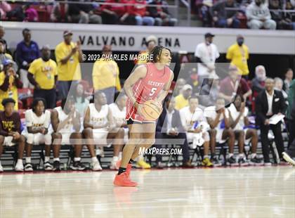 Thumbnail 3 in West Charlotte vs. Seventy-First (NCHSAA 3A Championship) photogallery.