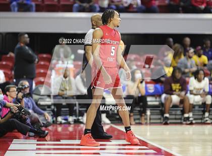 Thumbnail 3 in West Charlotte vs. Seventy-First (NCHSAA 3A Championship) photogallery.