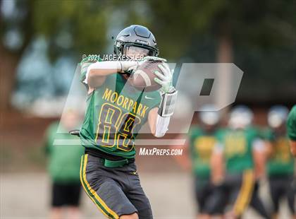 Thumbnail 3 in Stockdale @ Moorpark photogallery.