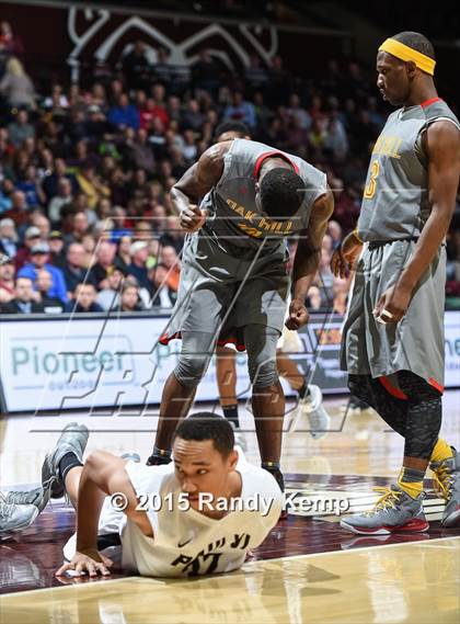 Thumbnail 1 in Oak Hill Academy vs Paul VI  (Bass Pro Tournament of Champions) photogallery.