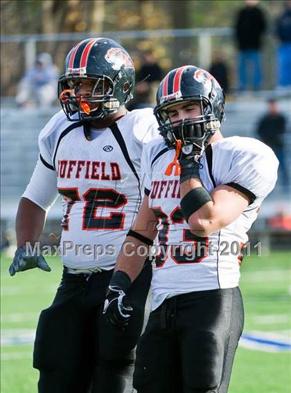 Thumbnail 2 in Suffield Academy vs. Belmont Hill (Tom Flaherty Bowl) photogallery.