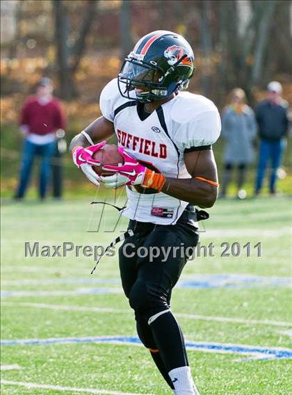 Thumbnail 3 in Suffield Academy vs. Belmont Hill (Tom Flaherty Bowl) photogallery.