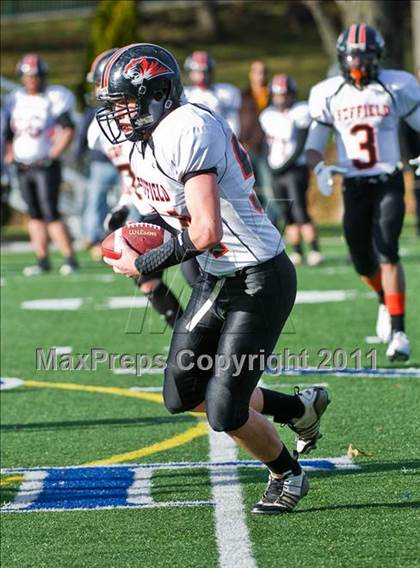 Thumbnail 1 in Suffield Academy vs. Belmont Hill (Tom Flaherty Bowl) photogallery.