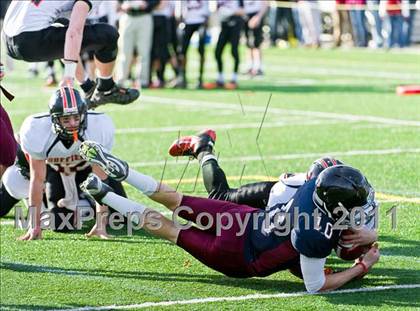 Thumbnail 2 in Suffield Academy vs. Belmont Hill (Tom Flaherty Bowl) photogallery.