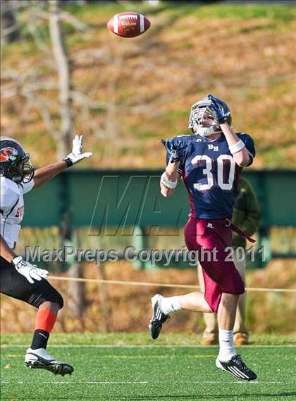 Thumbnail 2 in Suffield Academy vs. Belmont Hill (Tom Flaherty Bowl) photogallery.