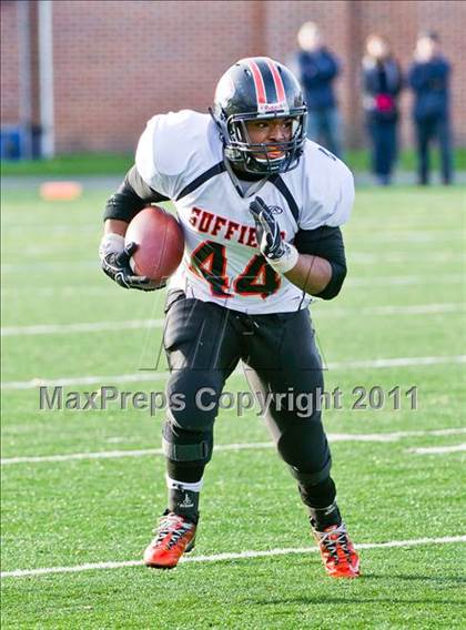 Thumbnail 2 in Suffield Academy vs. Belmont Hill (Tom Flaherty Bowl) photogallery.