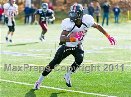 Thumbnail 2 in Suffield Academy vs. Belmont Hill (Tom Flaherty Bowl) photogallery.