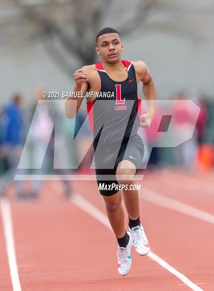 Thumbnail 2 in Harold Scott Invitational (400 Meter) photogallery.