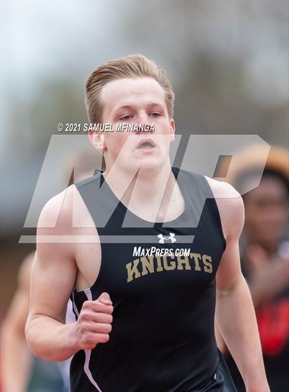 Thumbnail 2 in Harold Scott Invitational (400 Meter) photogallery.