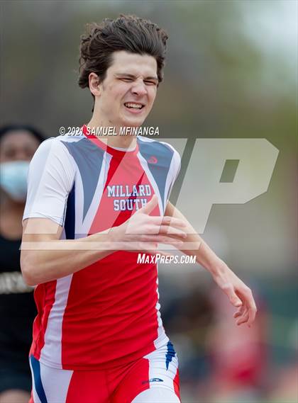 Thumbnail 1 in Harold Scott Invitational (400 Meter) photogallery.