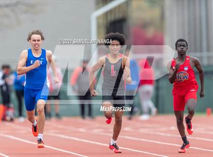 Thumbnail 3 in Harold Scott Invitational (400 Meter) photogallery.