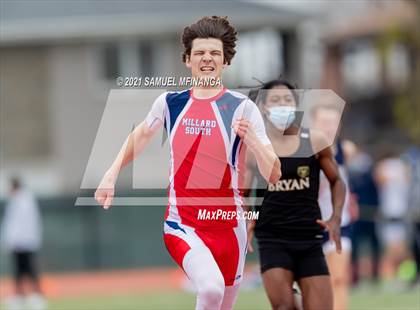 Thumbnail 2 in Harold Scott Invitational (400 Meter) photogallery.