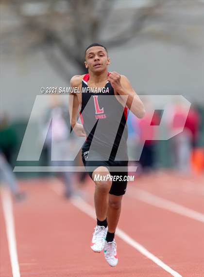 Thumbnail 3 in Harold Scott Invitational (400 Meter) photogallery.